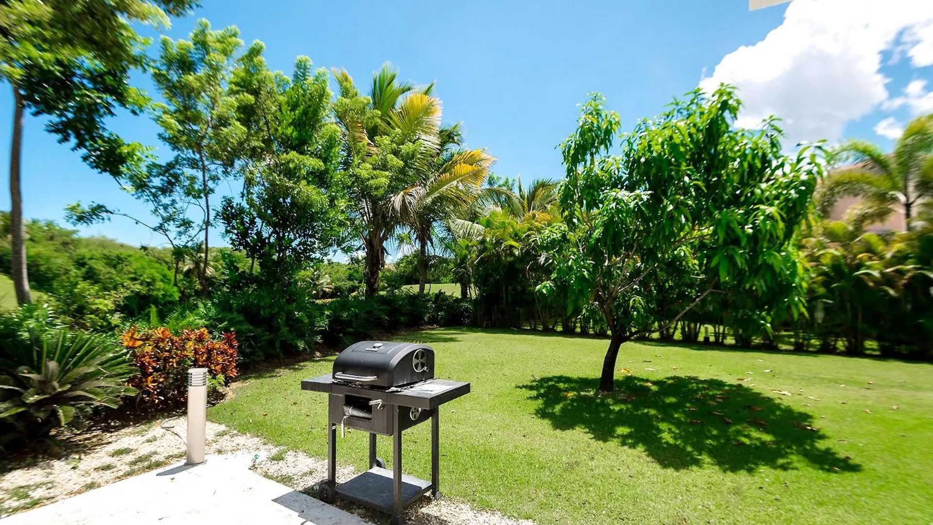 Luxury Villa Iberosta Del Mar - 4Bdr, Private Beach, Pool & Jacuzzi Punta Cana